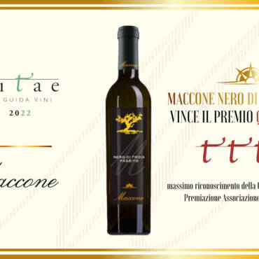 Maccone Nero di Troia Passito vince il premio Quattro Viti 2021